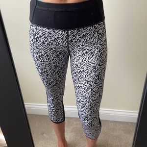 Lululemon crop leggings